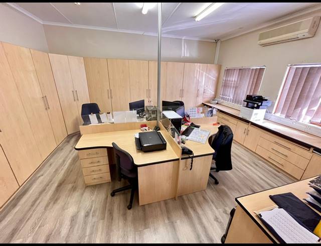 709M² OFFICE FOR SALE IN NORTH END